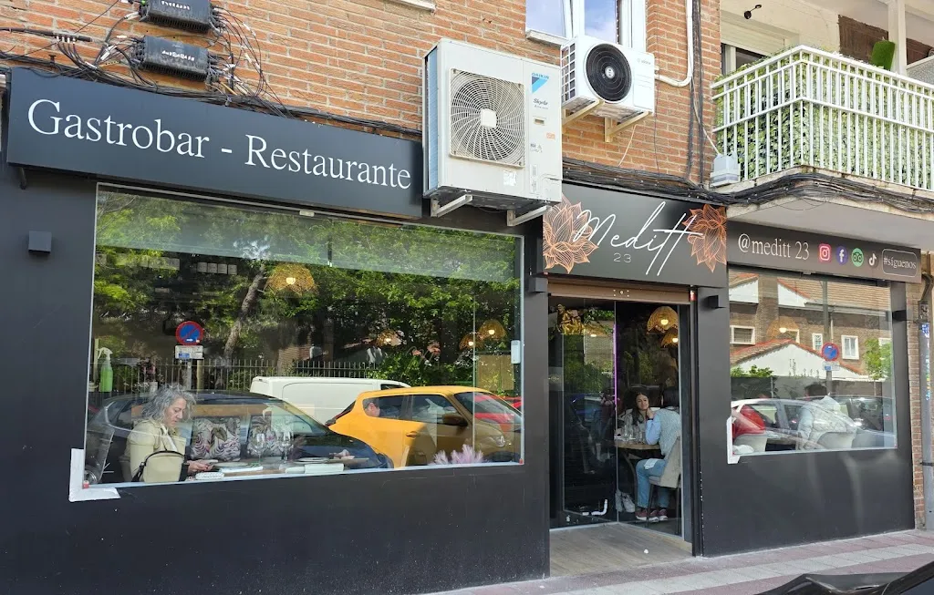 Beatriz Perez_Meditt 23 l Restaurante Getafe_Bercial_review
