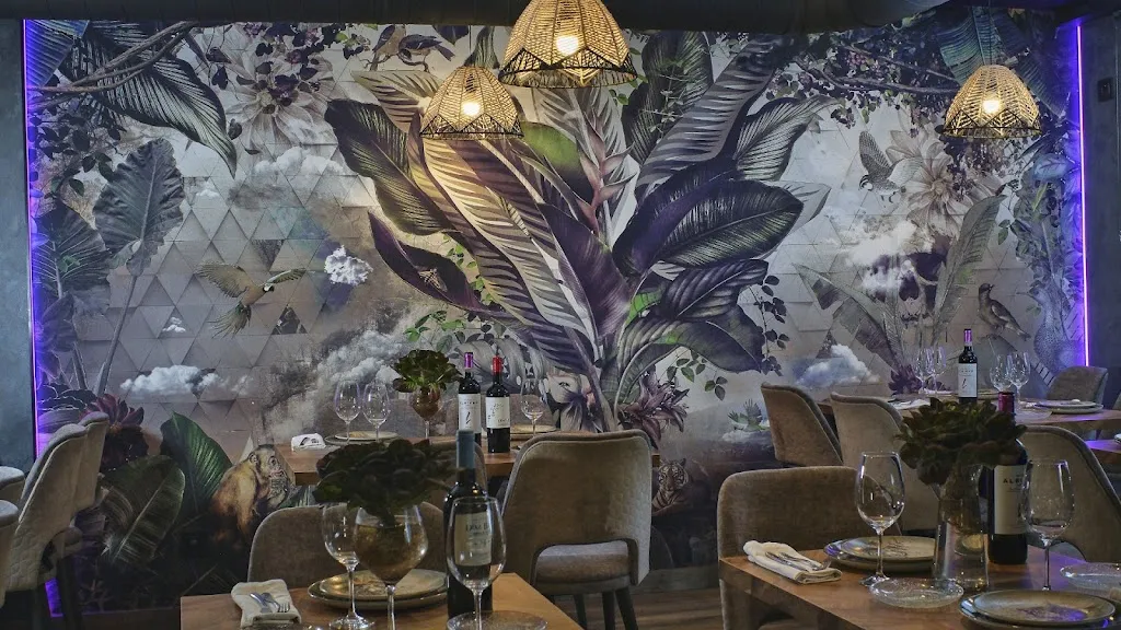 Meditt 23 l Restaurante Getafe restaurant in Bercial