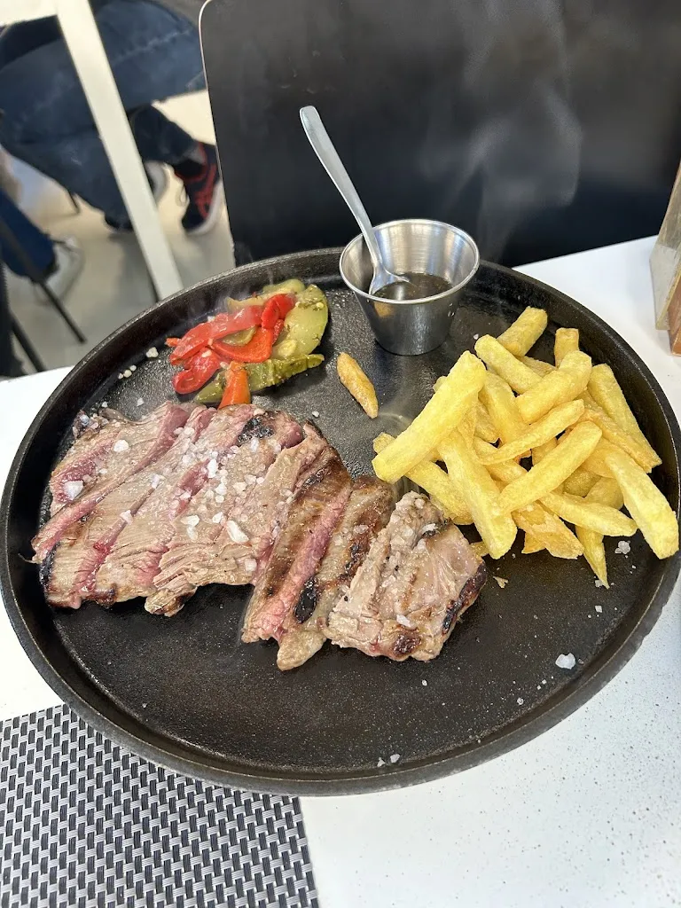 Nerea Lopez Nodal_Restaurante De Boca En Boca_Bercial_review