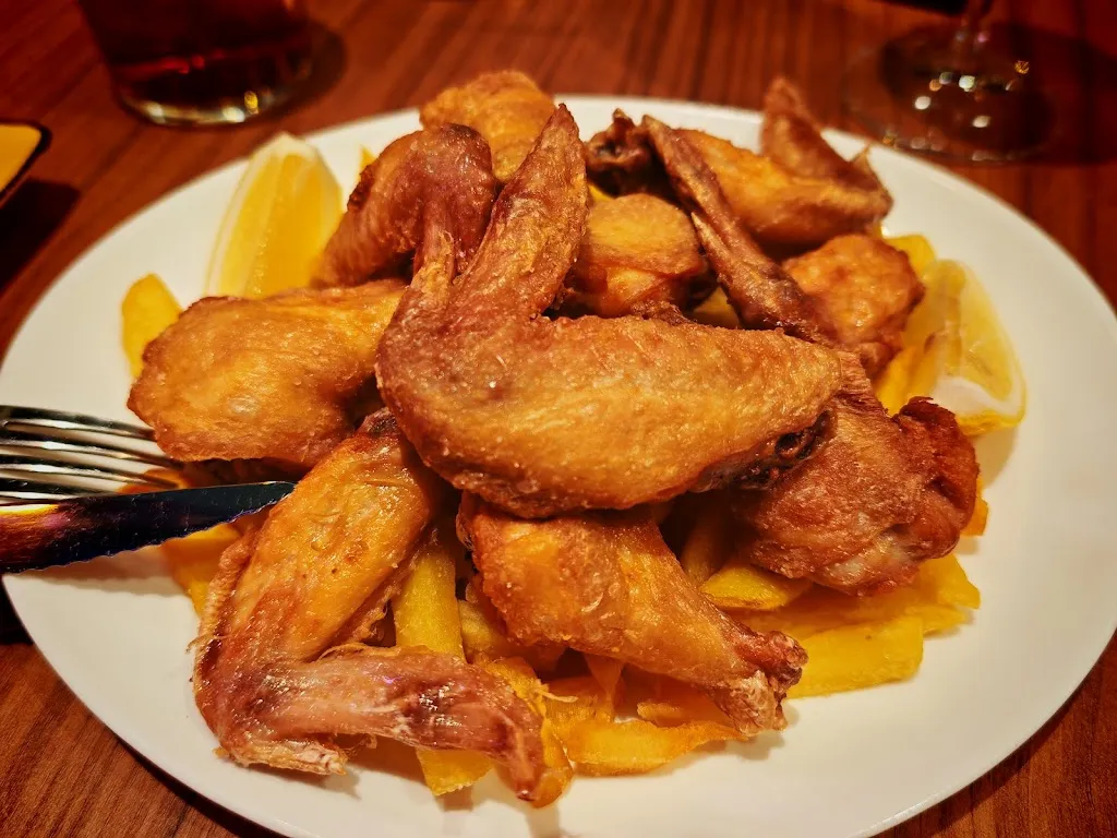 Guillermo Begué_BAR EL RINCÓN DE DAIRA_Bercial_review