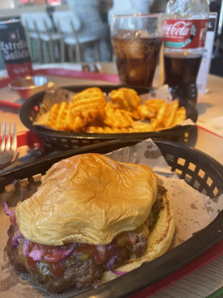 Mirian Ruiz Santos_Moeve Food Hall_Bercial_review