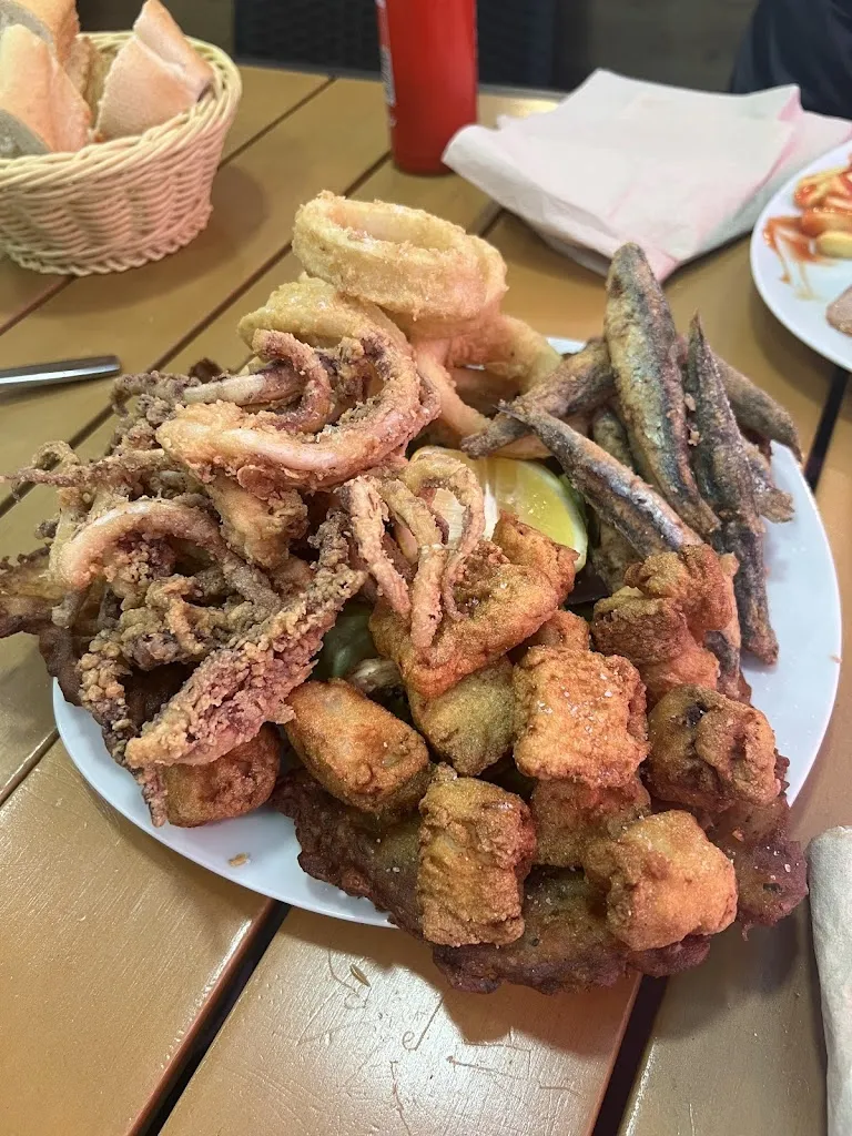 Angela Fernández_CAFETERÍA NUEVO CABAÑAS_Bercial_review