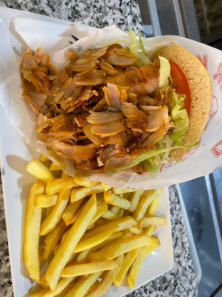 Basant Doner Kebab & Pizzería_Bercial_slider_image_2