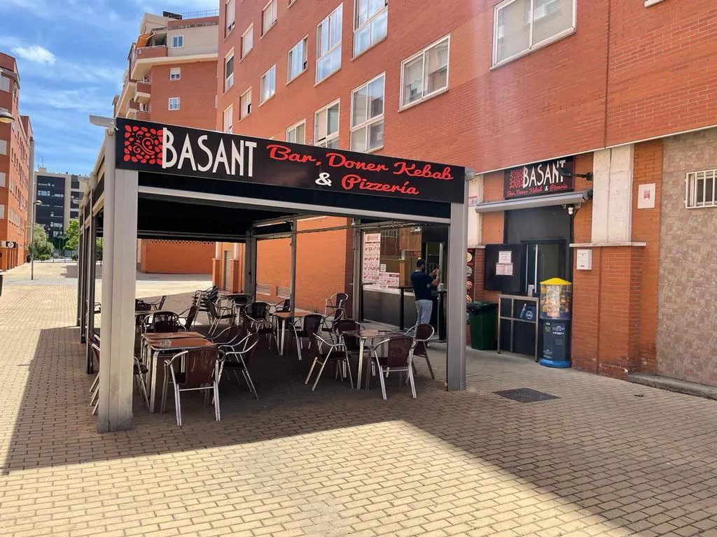 Basant Doner Kebab & Pizzería_Bercial_slider_image_3