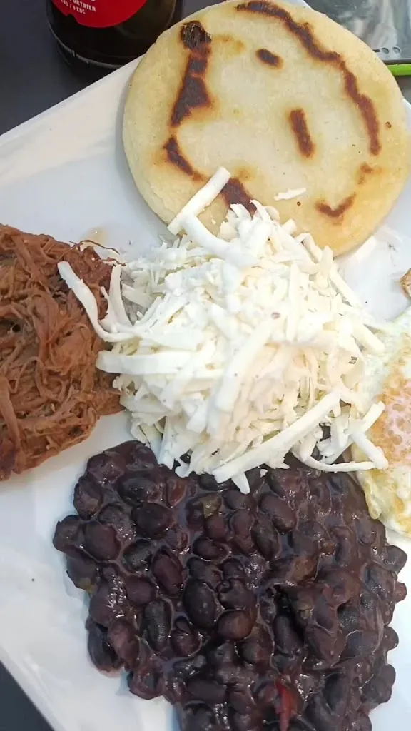 Bar restaurante El Venezolano_Bercial_slider_image_2