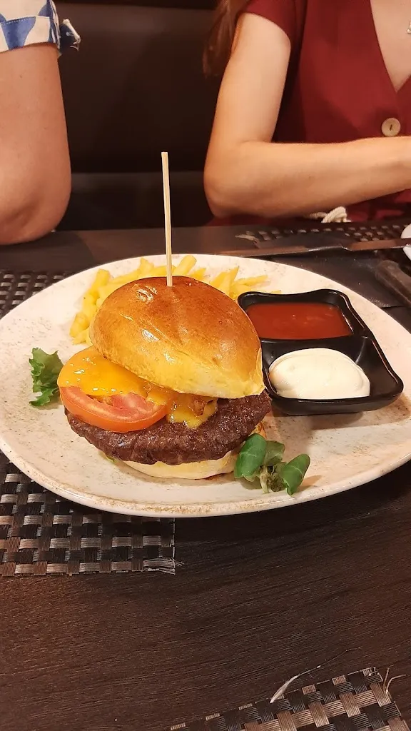 PEDRO CONDE_Restaurante Gastrobar Pintxopote_Bercial_review