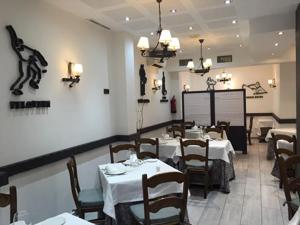 Restaurante Asador Errazki_Bercial_slider_image_1