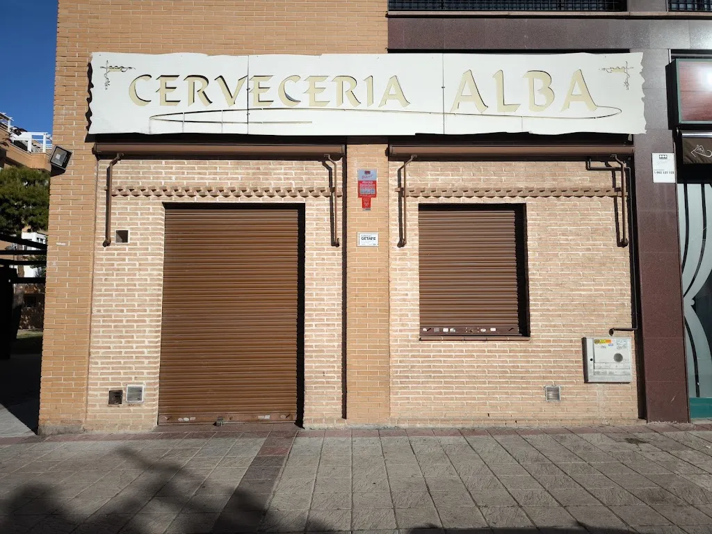 Jose Manuel Martínez_Cervecería Alba Torreznos Comuniones y Bautizos_Bercial_recensione