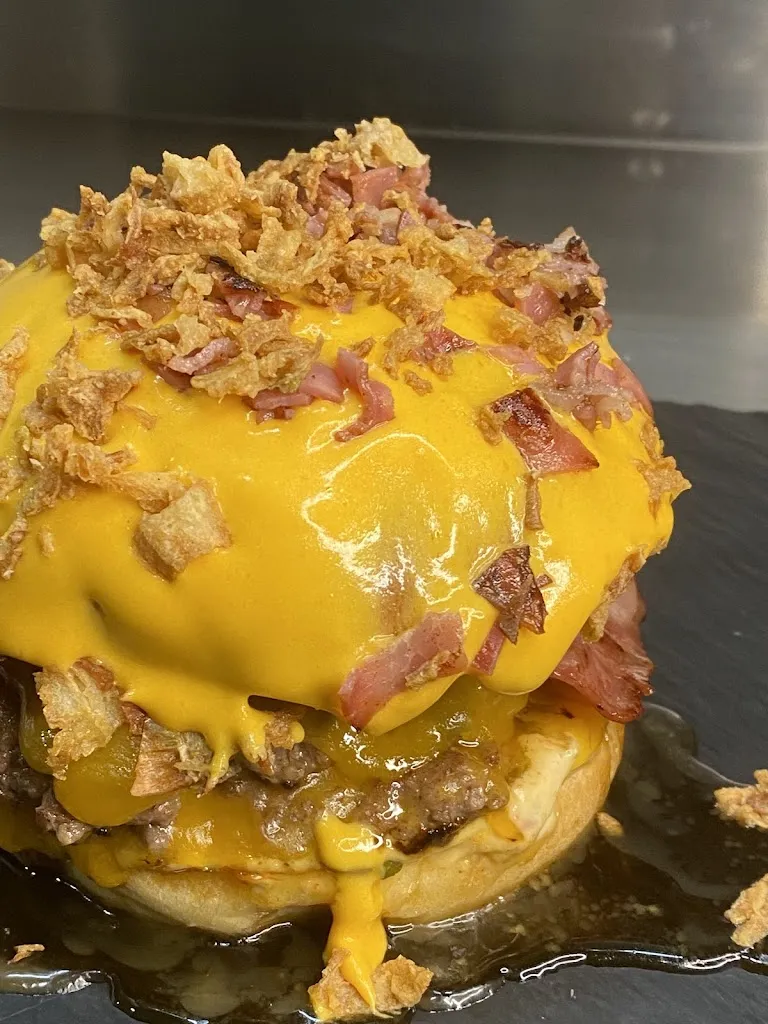 Alusse’s Restaurante Cervecería_Bercial_slider_image_3