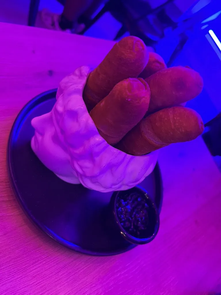 Jesús Aguirre González_Celestial Urban Burgers_Bercial_review