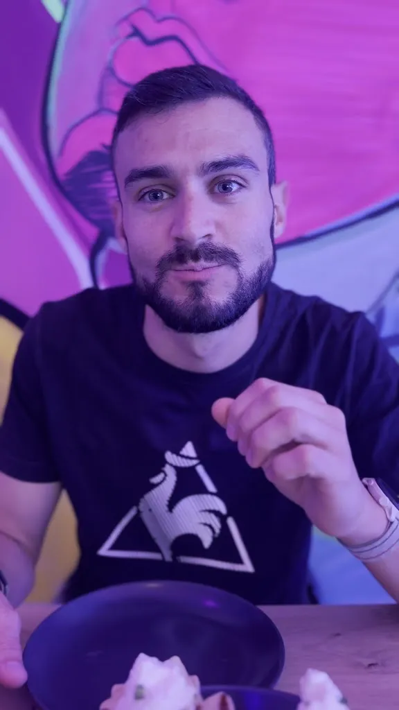 Cristina Polanco Cantón_Celestial Urban Burgers_Bercial_review