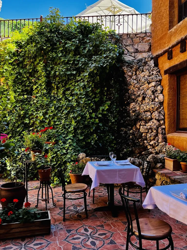 El Rincon De Las Hoces restaurant in Carrascal del Río