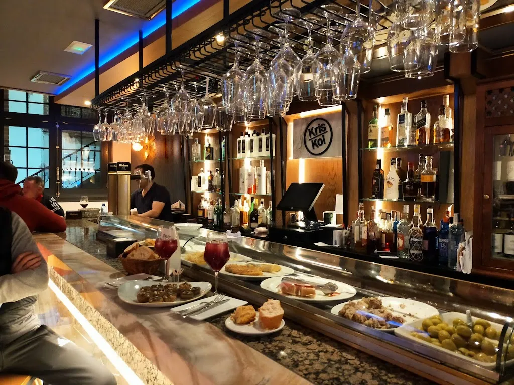 Julian Tica_Bar Restaurante Kris Kol_Carbonero el Mayor_recensione