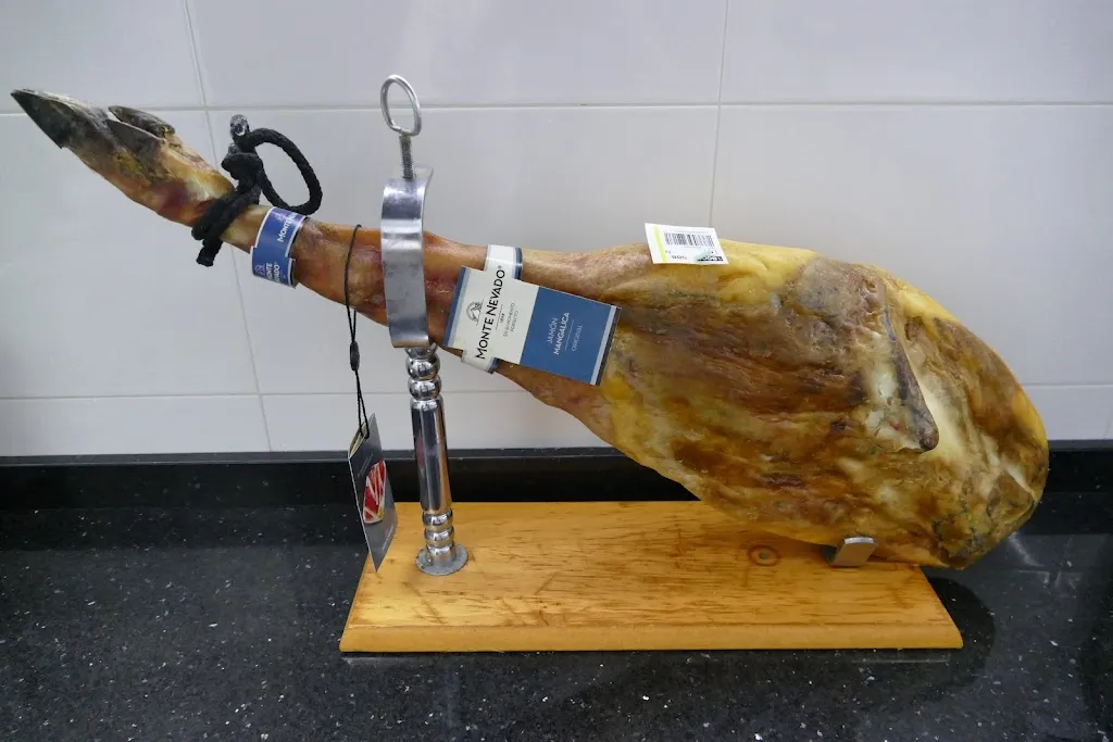 Roberto R_Monte Nevado , jamones segovia_Carbonero el Mayor_review