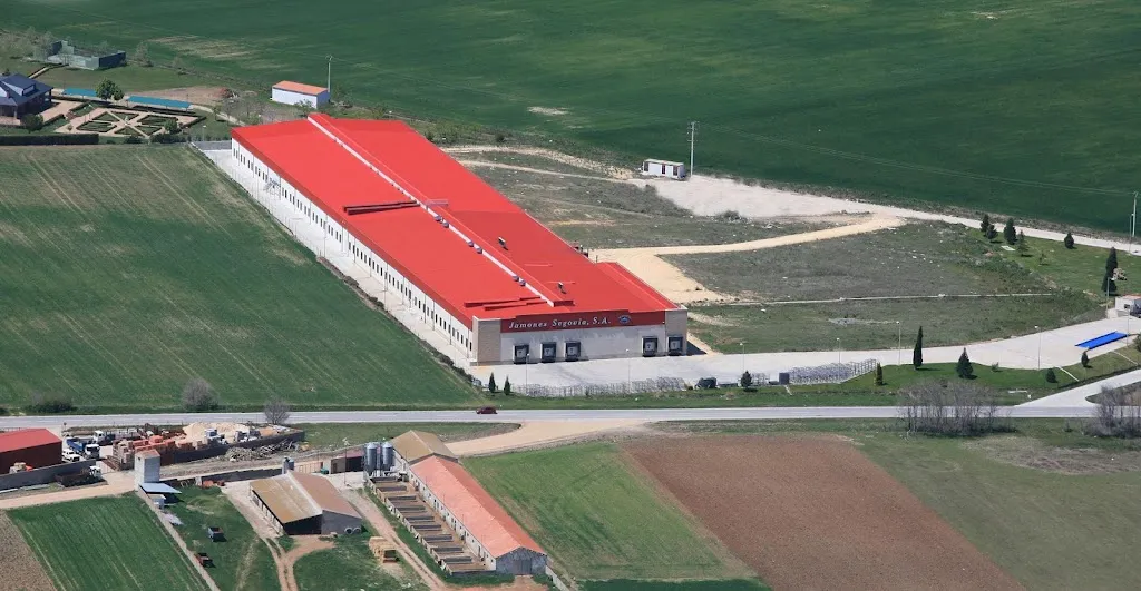 Monte Nevado , jamones segovia_Carbonero el Mayor_slider_image_1