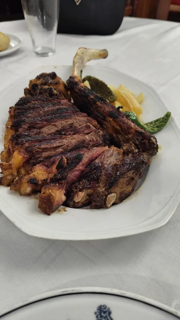 Michele Culasso_A1 Burgos a Madrid CEPSA + Restaurante_Castillejo de Mesleón_review