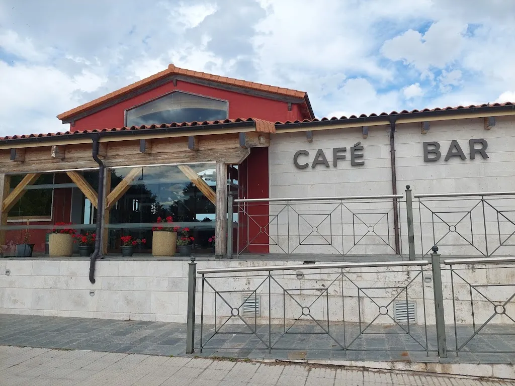 A1 Burgos a Madrid CEPSA + Restaurante_Castillejo de Mesleón_slider_image_1