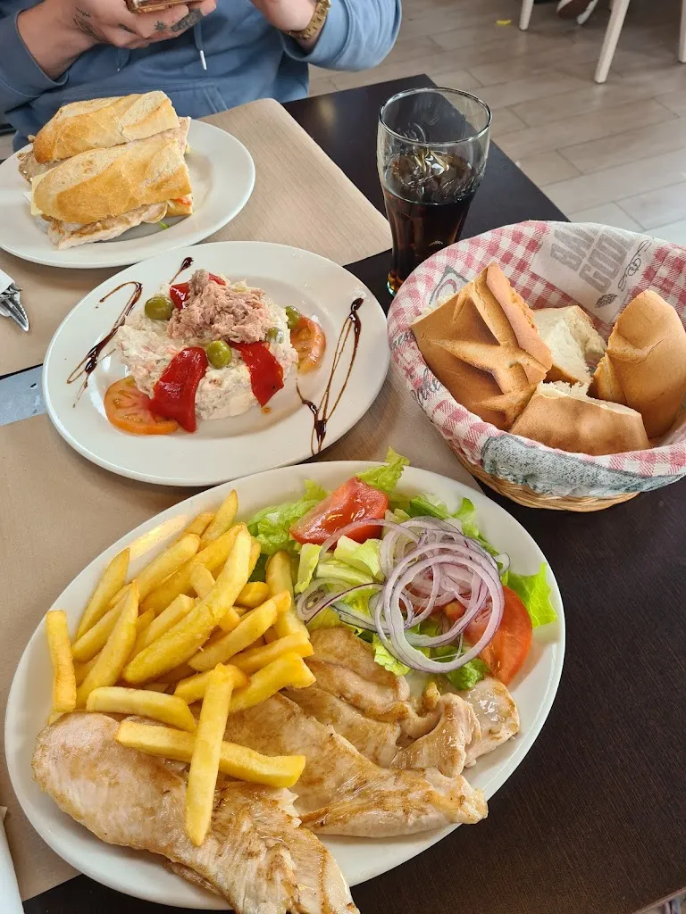 A1 Burgos a Madrid CEPSA + Restaurante_Castillejo de Mesleón_slider_image_3