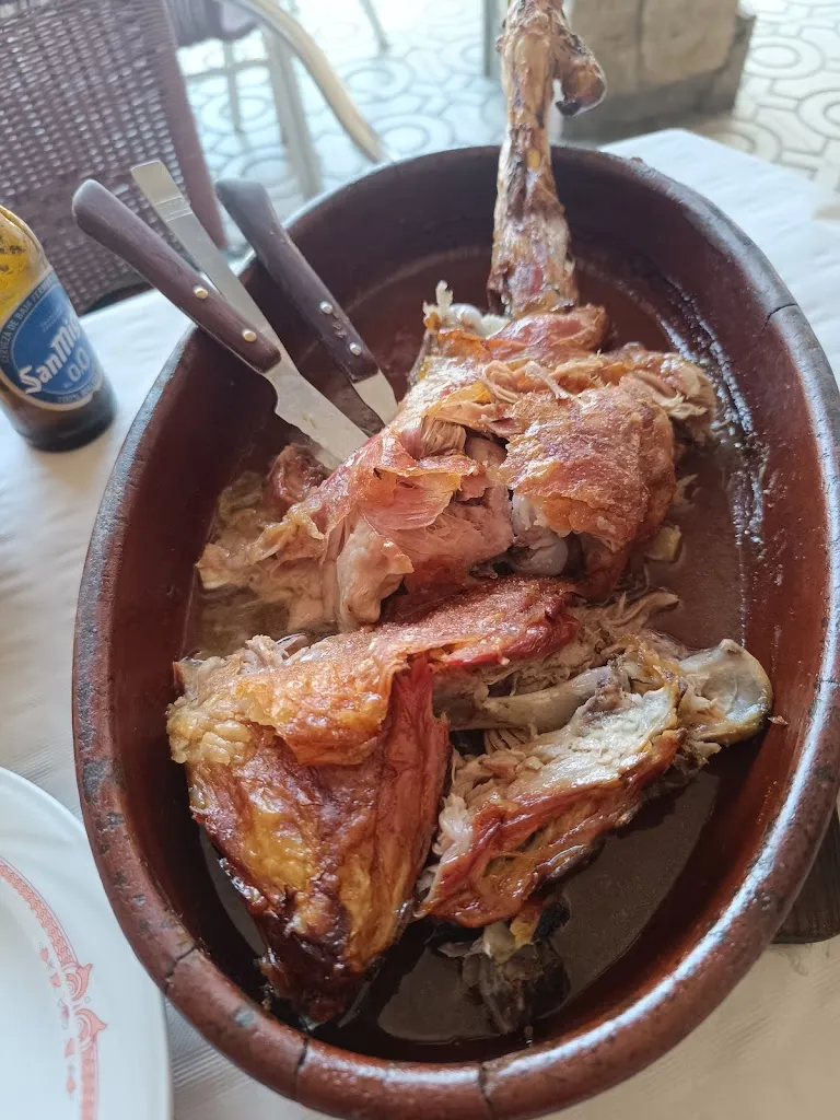 Restaurante Los Arcos_Castillejo de Mesleón_slider_image_3