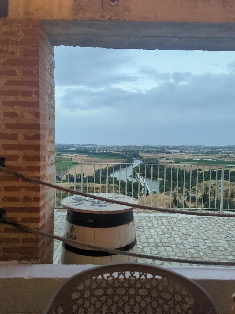 nathalie kjellstrom_Hotel Juan II_Castro de Fuentidueña_review