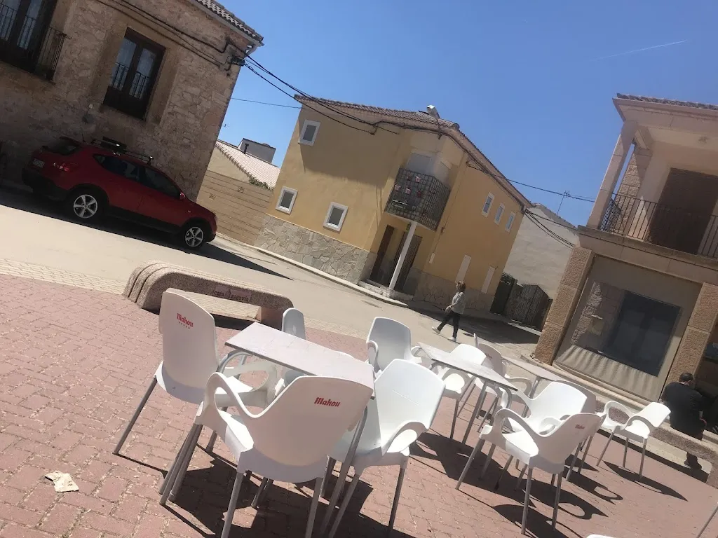 Ana Ortiz_Bar_Cedillo de la Torre_recensione