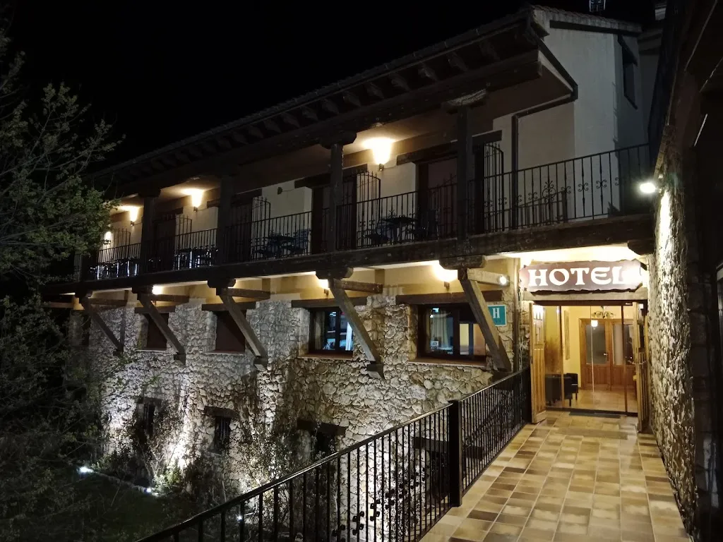 Hotel Langa restaurant in Cerezo de Abajo