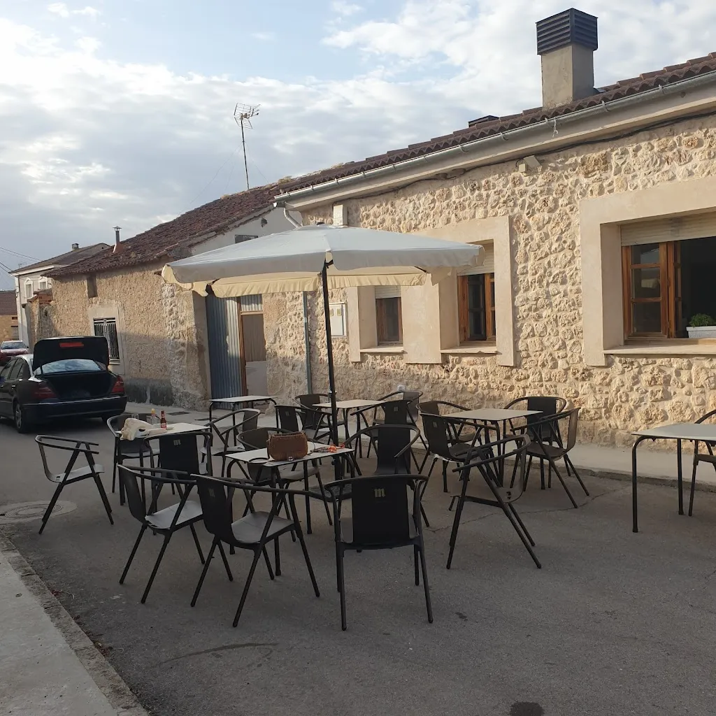 Malu Perez Val_Bar Chuncano_Cobos de Fuentidueña_recensione