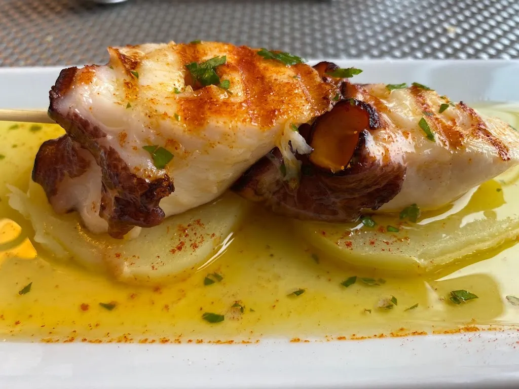 Dani's Bar_Chañe_slider_image_2