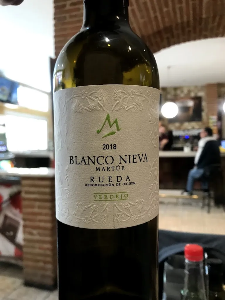 Michal Stepanek_Bar-Restaurante la Muralla_Coca_review