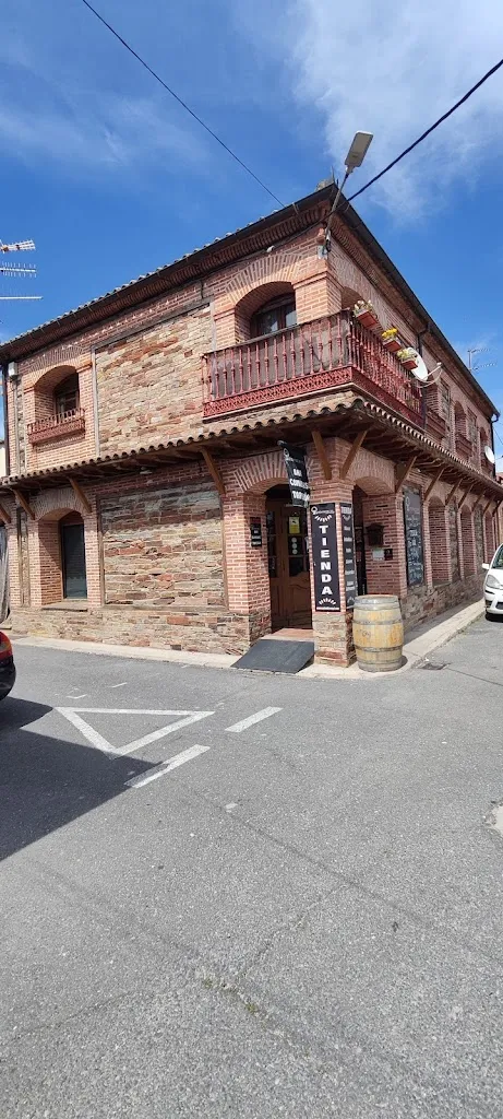 Cristo y punto_Auténticos CyL Tienda_Coca_review