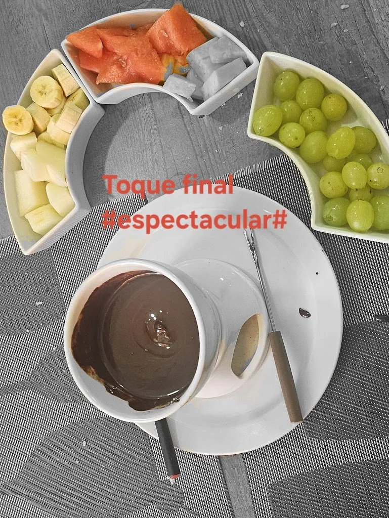 Cristina Cebrian_Bar restaurante Macarena.huevos de avestruz_Codorniz_review