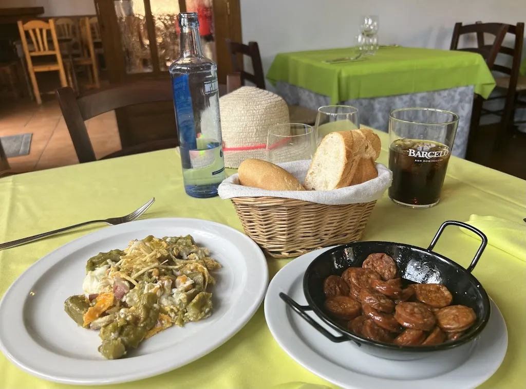 Jolana Zouharová_Restaurante Ta-Berna Horno de Asar_Collado Hermoso_review