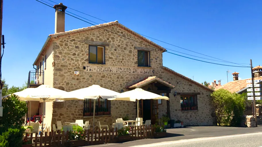 Restaurante Ta-Berna Horno de Asar_Collado Hermoso_slider_image_3