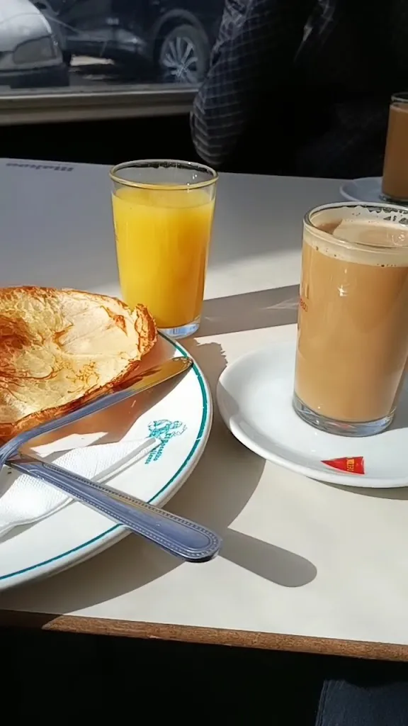 El Bocadito Caliente Guay_Cubillo_slider_image_2