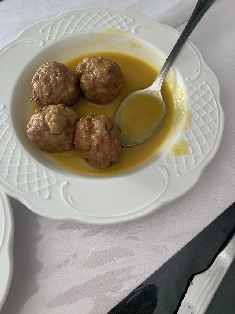 Jpartej_Bar-Restaurante Misión Rescate_Cuevas de Provanco_review