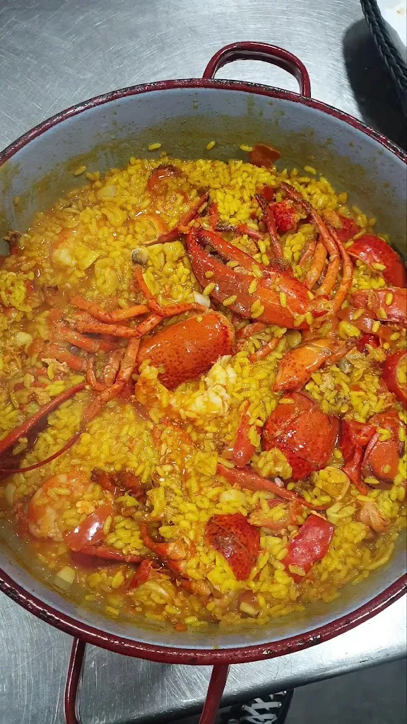 Bar-Restaurante Misión Rescate_Cuevas de Provanco_slider_image_2