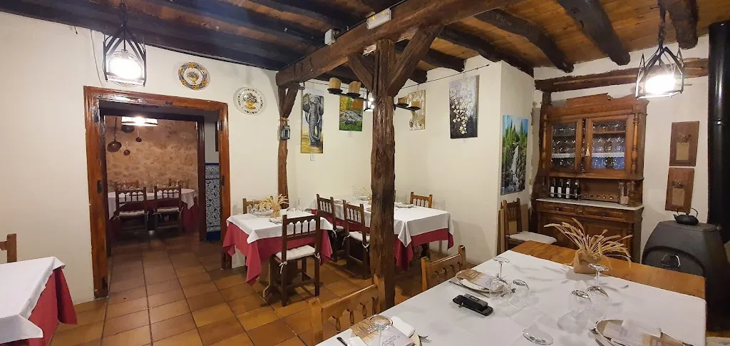 El Horno de Don Juan restaurant in Donhierro