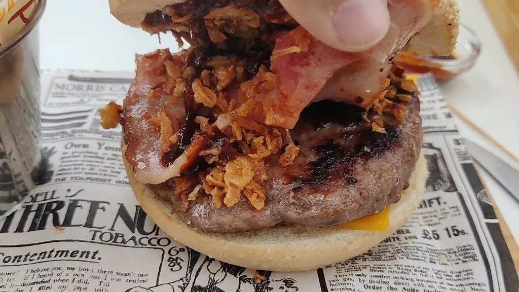 Bar Avenida Pizzeria_Escarabajosa de Cabezas_slider_image_2