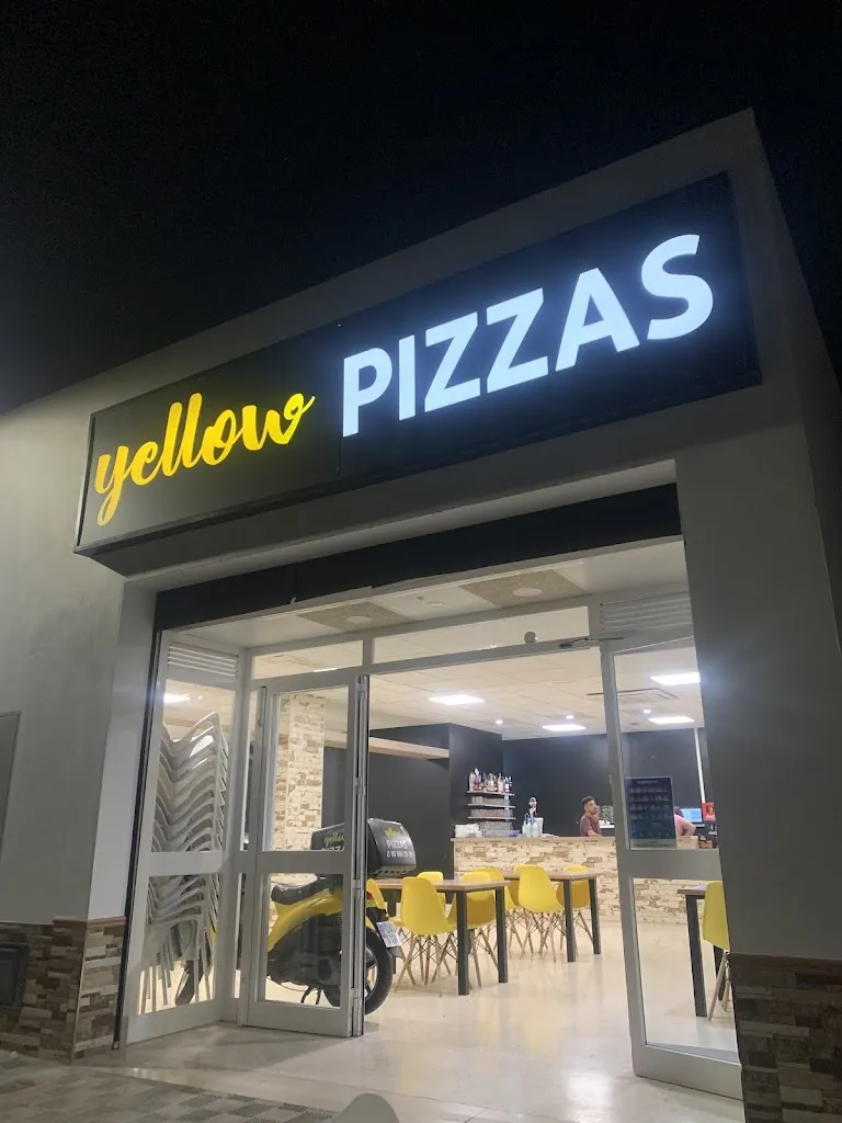Pizzería Yellow Pizzas restaurant in Escarabajosa de Cabezas
