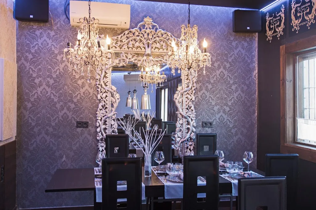 Restaurante La Traviata Cuellar_Cuéllar_slider_image_1