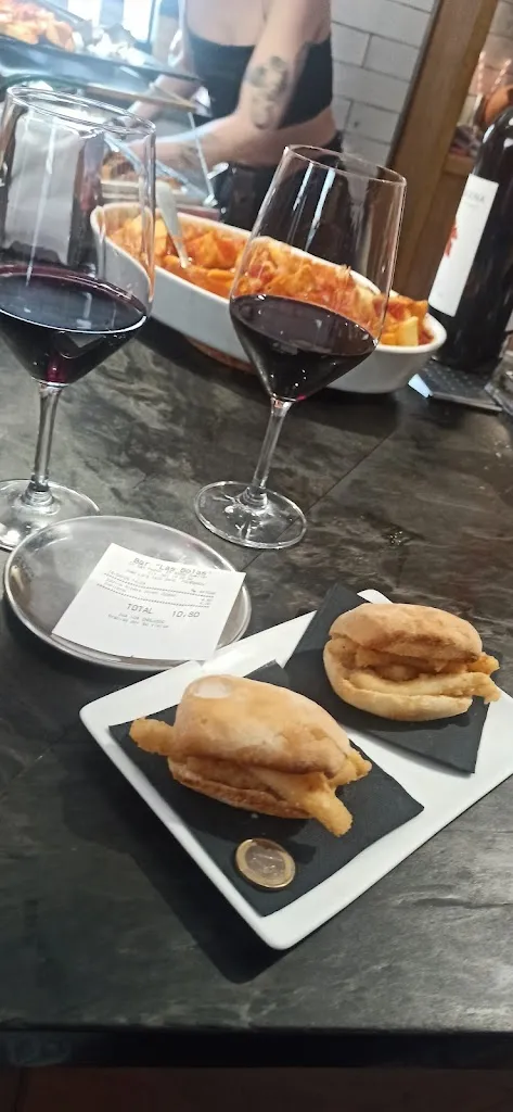 Disfrutona de la vida_Bar Cuéllar Las Bolas_Cuéllar_review