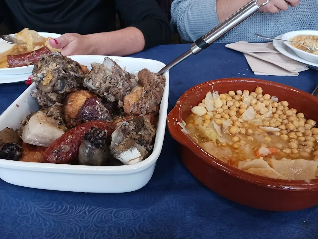 Julio_Bar 82_Cuéllar_review