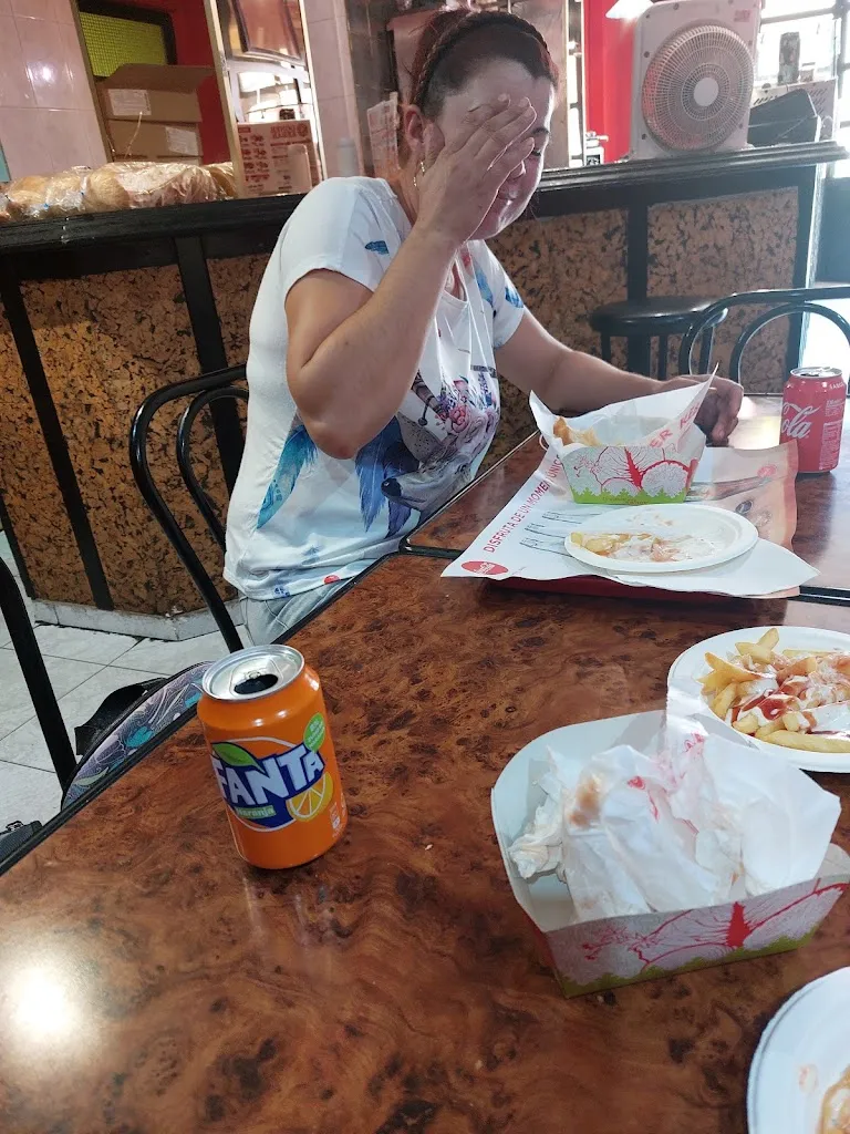 K2 Dónner Kebab restaurant in Cuéllar