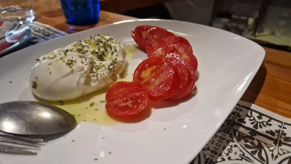 Laura Burillo Cruzado_La Cueva Valiente_Espinar El_review