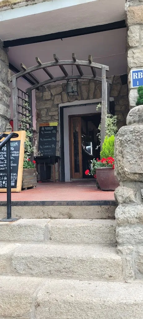 La Terraza del herrerillo_Espinar El_slider_image_1