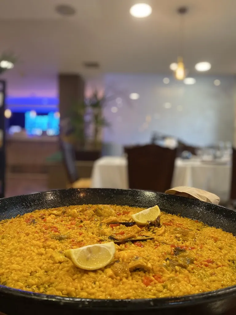 Cynthia López_Restaurante Premier_Espinar El_recensione