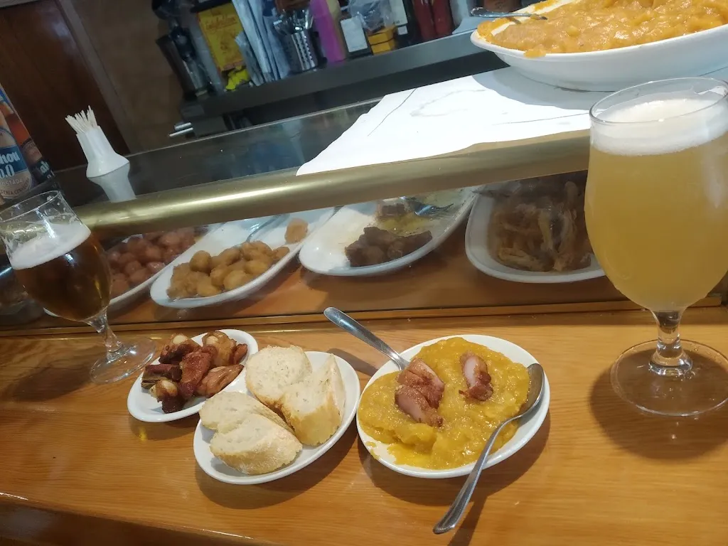 Sarah James_Café - Bar Hernando_Espinar El_review