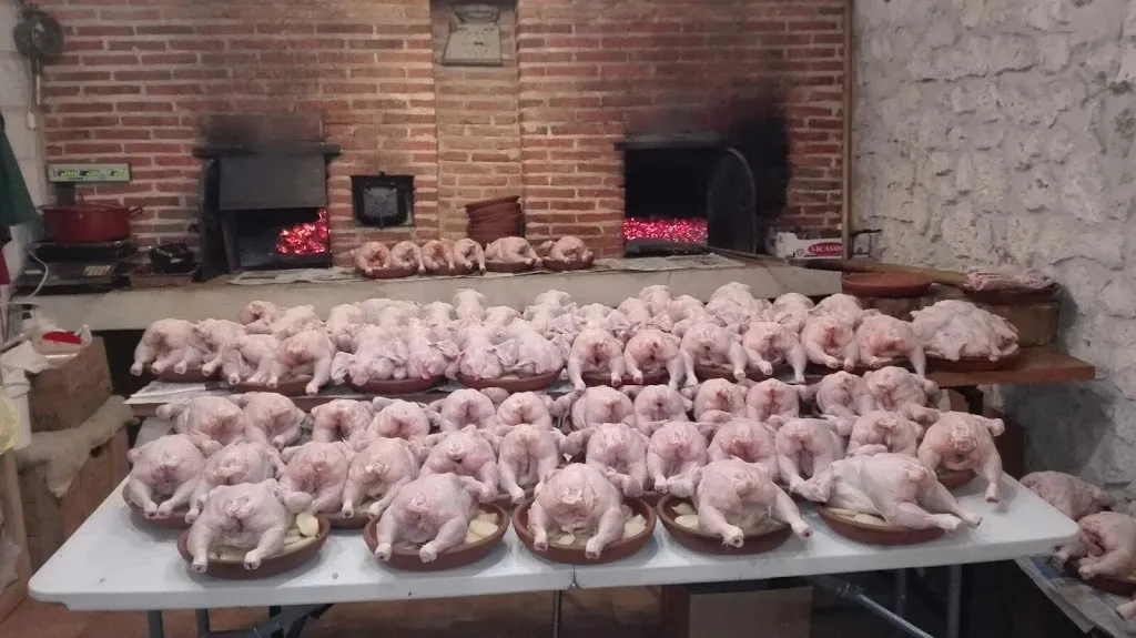 CARNICERÍA Y ASADOS REVILLA_Fuentesaúco de Fuentidueña_slider_image_2