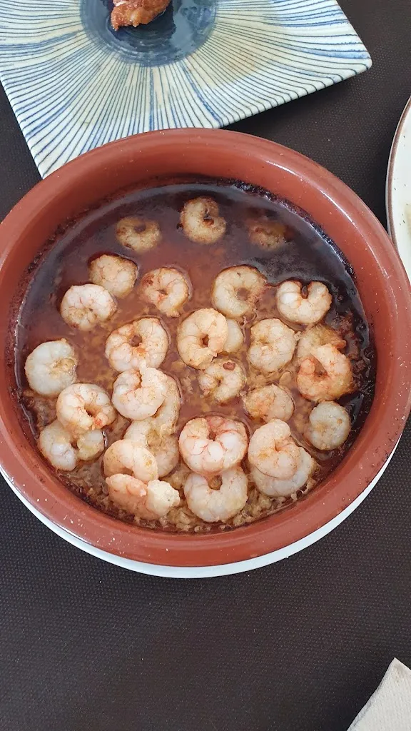 Mari Angeles Gomez Sancho_Bar-Restaurante Fontys_Gomezserracín_review