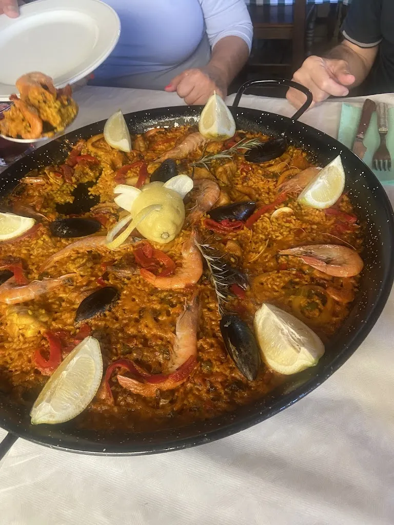 María Cabal Garrosa_Mesón La Huerta Del Agüelo_Garcillán_review